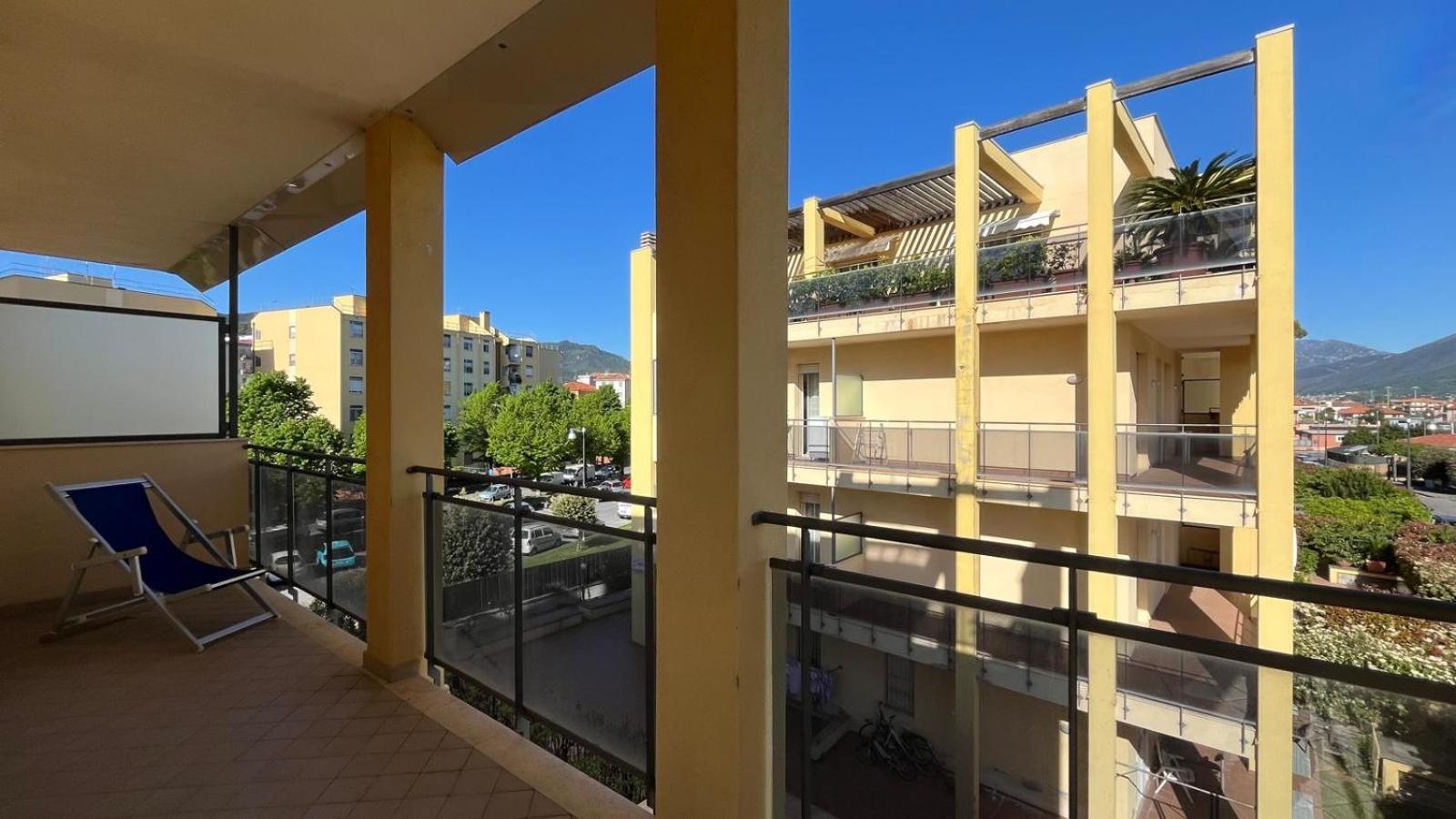 Dea Apartments Albenga Luaran gambar